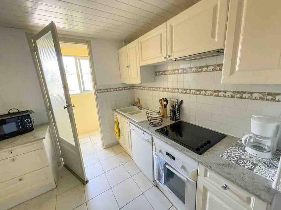 Appartement Spacieux Avec Parking Gratuit แซ็ต ภายนอก รูปภาพ