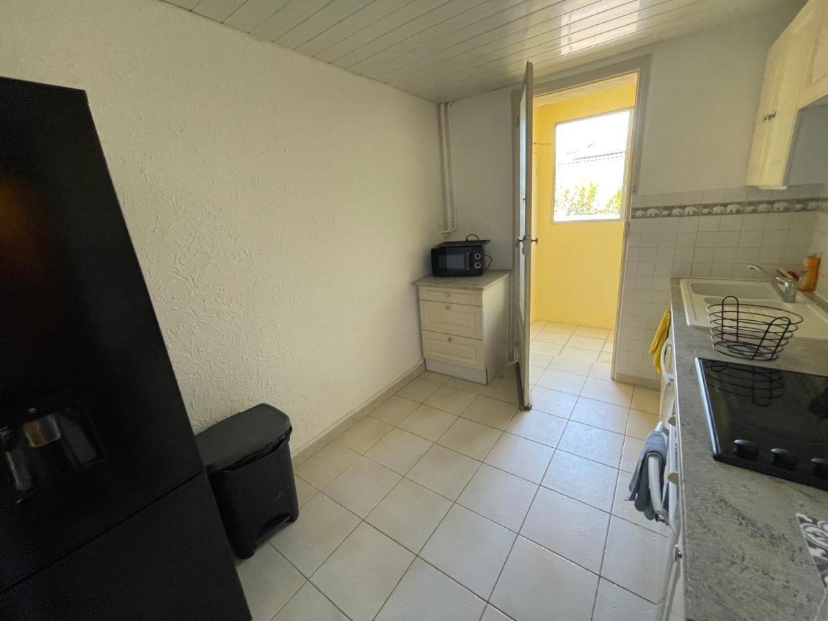 Appartement Spacieux Avec Parking Gratuit แซ็ต ภายนอก รูปภาพ