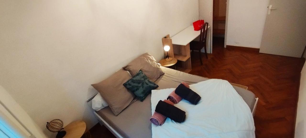 Appartement Spacieux Avec Parking Gratuit แซ็ต ภายนอก รูปภาพ