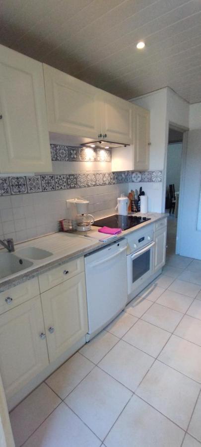 Appartement Spacieux Avec Parking Gratuit แซ็ต ภายนอก รูปภาพ