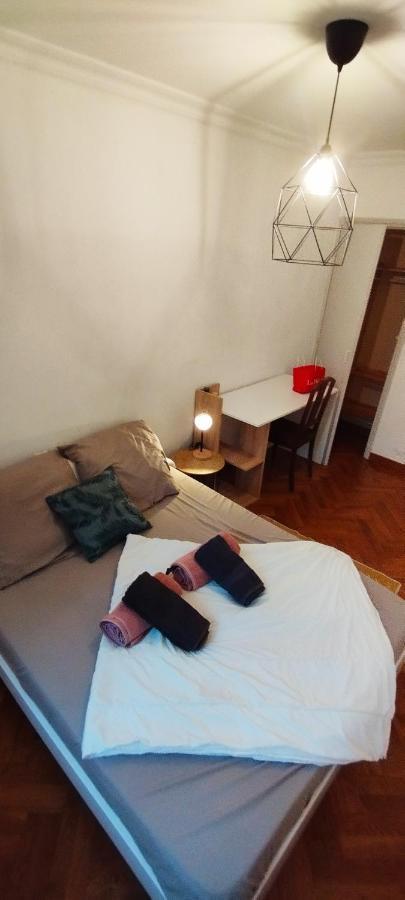 Appartement Spacieux Avec Parking Gratuit แซ็ต ภายนอก รูปภาพ